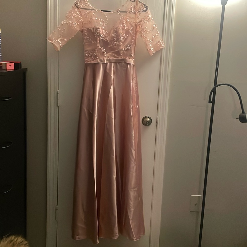 Gowns/ formal dress pink